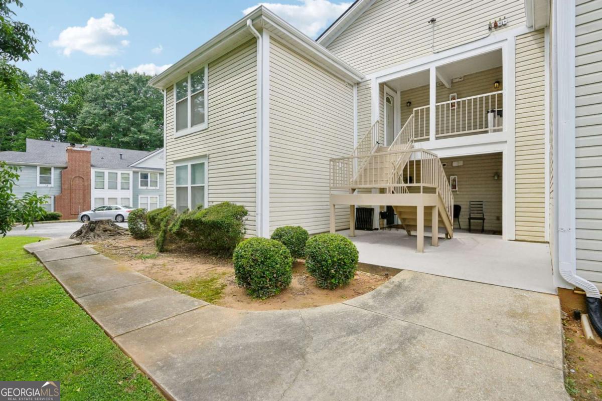 Fantastic renovated, second-floor condo with a functional split-bedroom layout. Condo features Two large bedrooms and two full bathrooms, open living room, kitchen and dining area. Recent renovations throughout include granite counters, fixtures and LVP flooring. Enjoy convenience with in-unit laundry. Great location, convenient access to public transit, highways, shopping, and dining. This condo has it all! Perfect for commuters, investors or anyone seeking low-maintenance living. Schedule your showing today!
