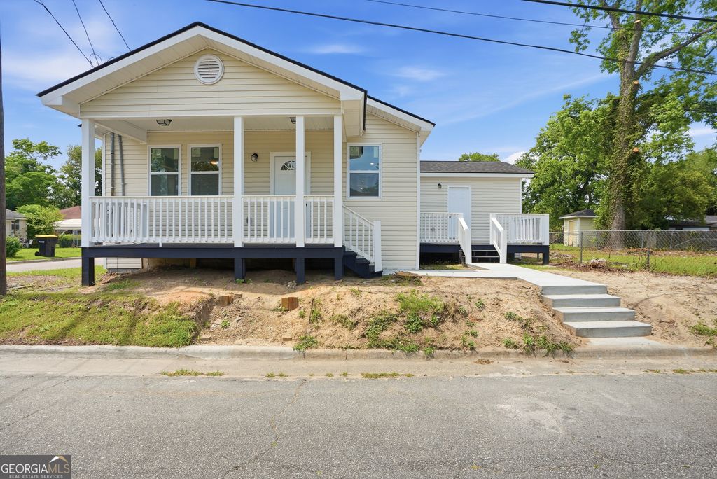 Photo of 211 Jenks Street, Savannah, GA 31415 (MLS # 10764237)