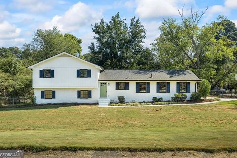 Photo of 2826 Alamo Place, Snellville, GA 30078 (MLS # 10653500)