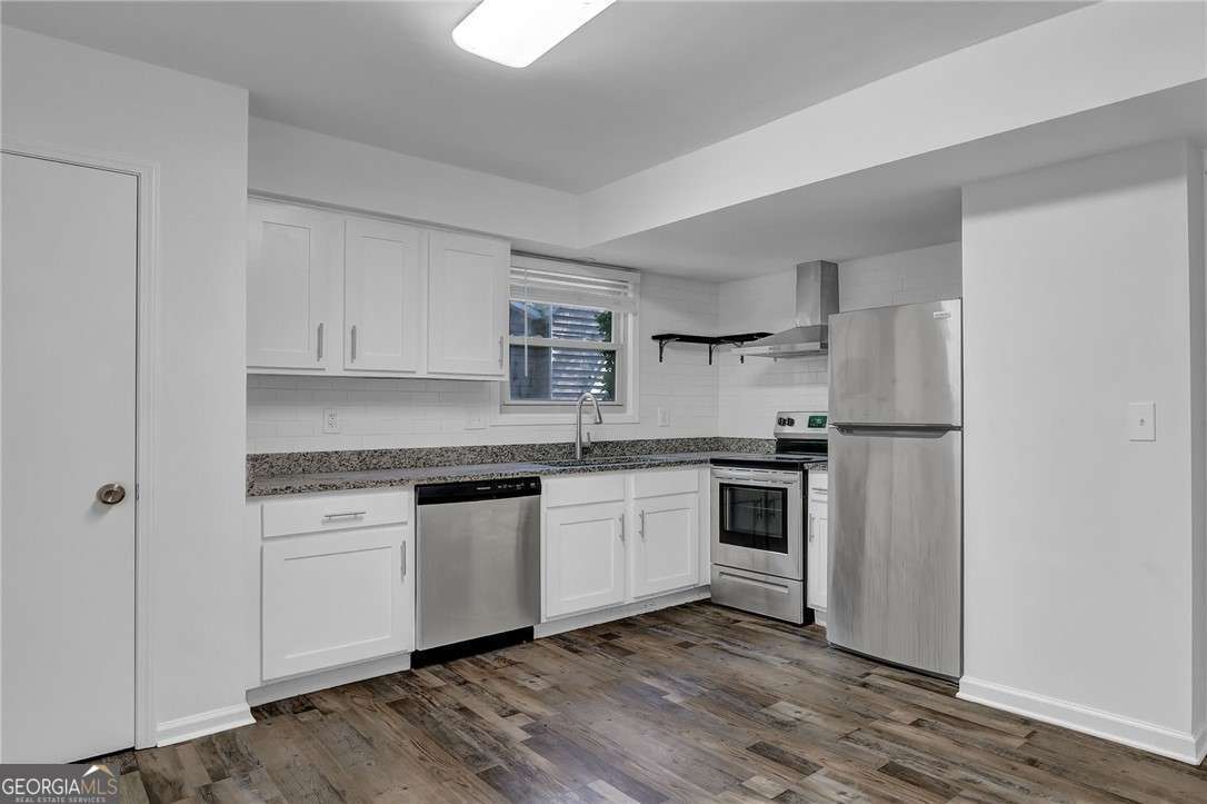 4520 Coopers Creek CIR SE