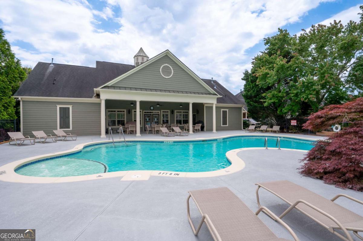 Grove Park Condos - Residential