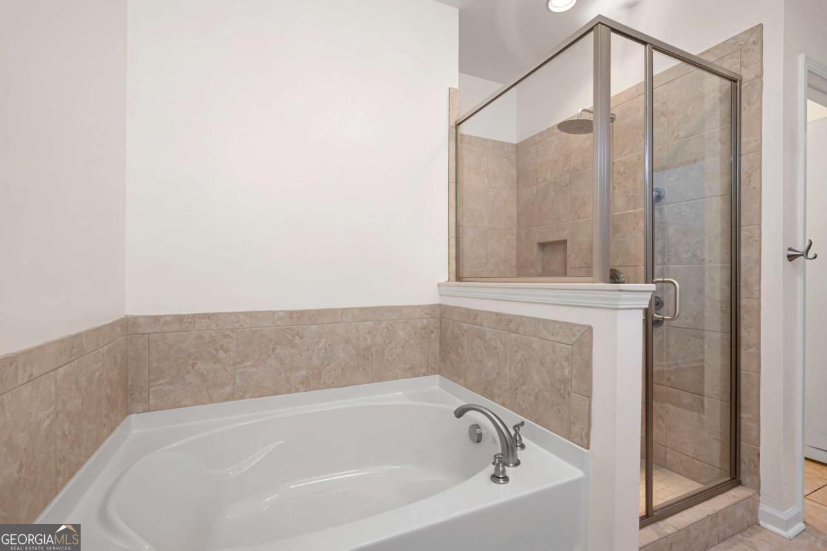 Grove Park Condos - Residential