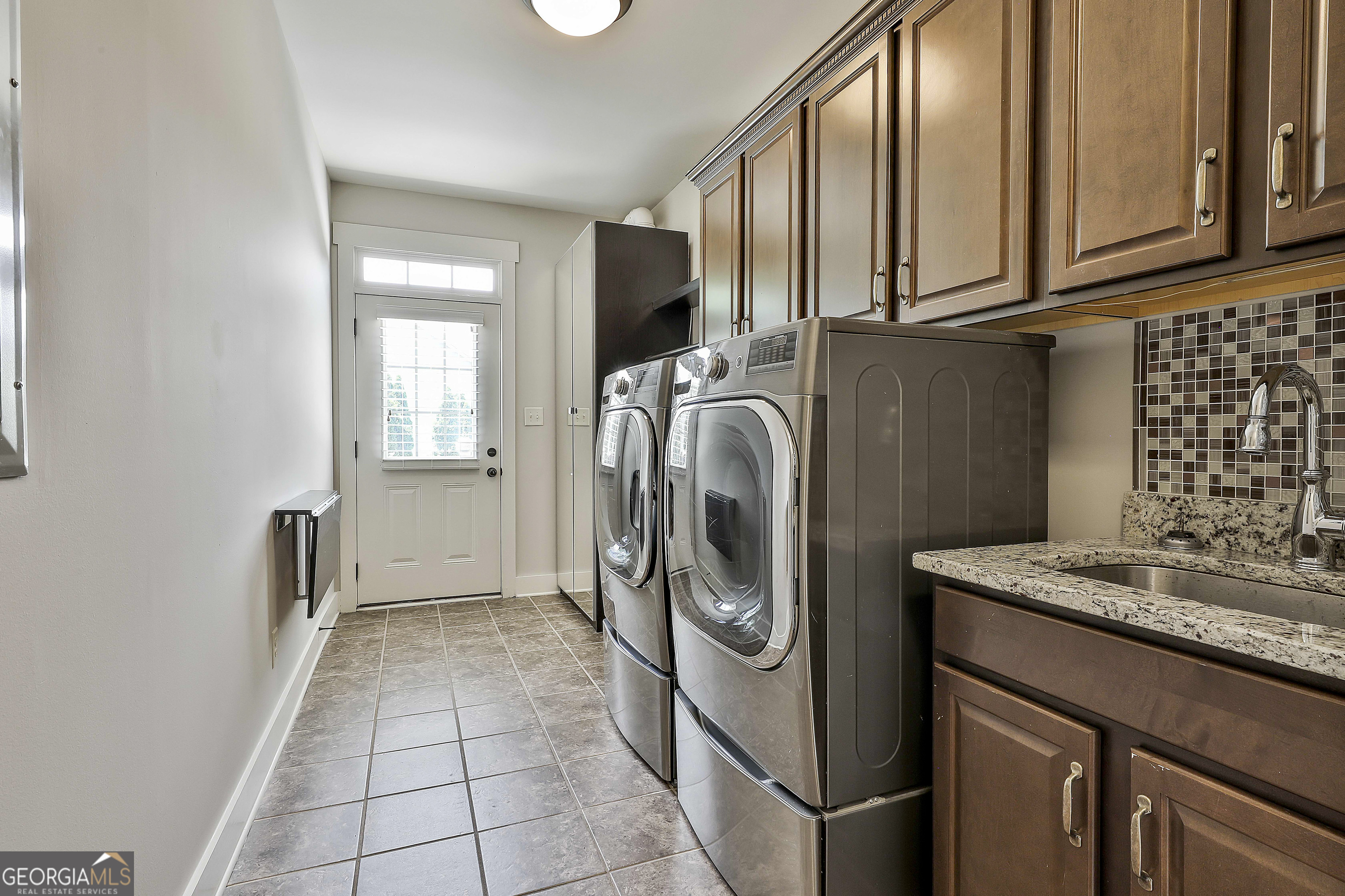 Peachtree City, Georgia 30269, United States, 6 Bedrooms Bedrooms, ,4 BathroomsBathrooms,Residential,Active,133593