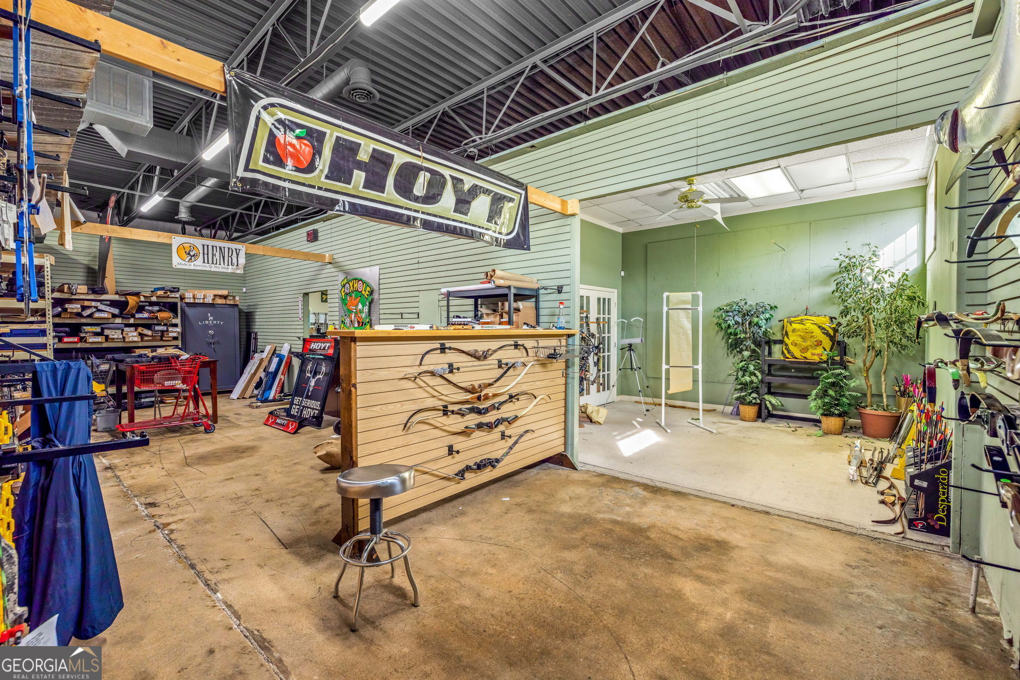 None - Commercial Lease