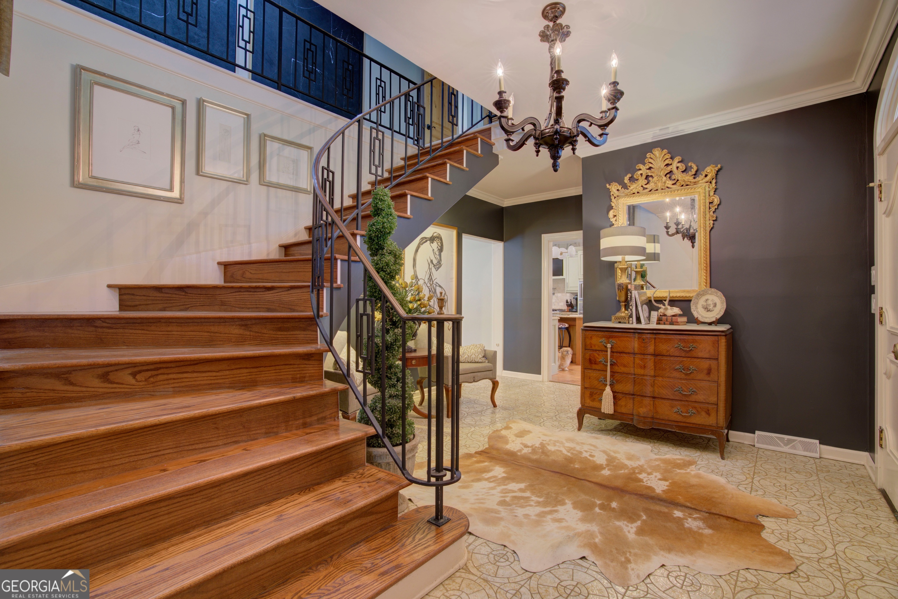 10 Forest Lane NE
