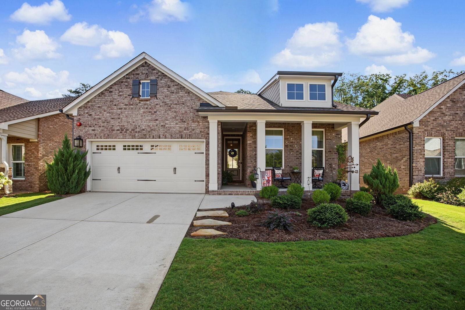 308 Carriage Glen LN
