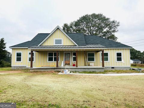 A home in Newnan