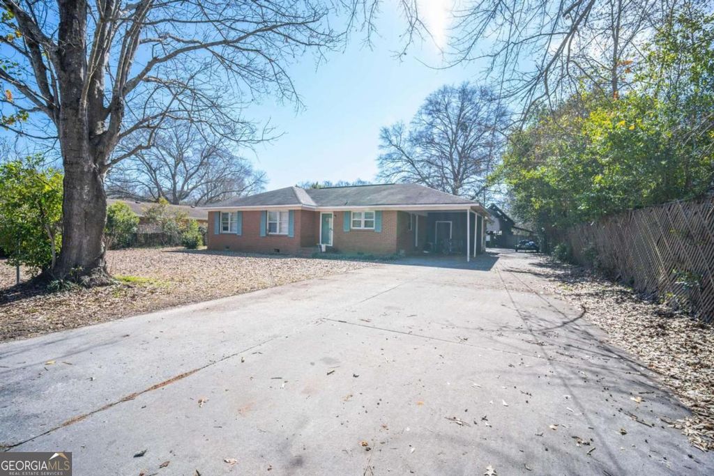 Photo of 119 Woodlawn Avenue, Warner Robins, GA 31093 (MLS # 10694160)