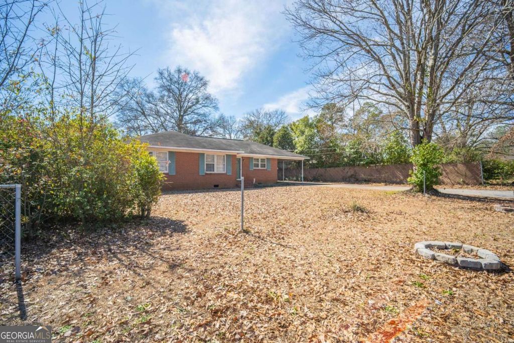Photo of 119 Woodlawn Avenue, Warner Robins, GA 31093 (MLS # 10694160)