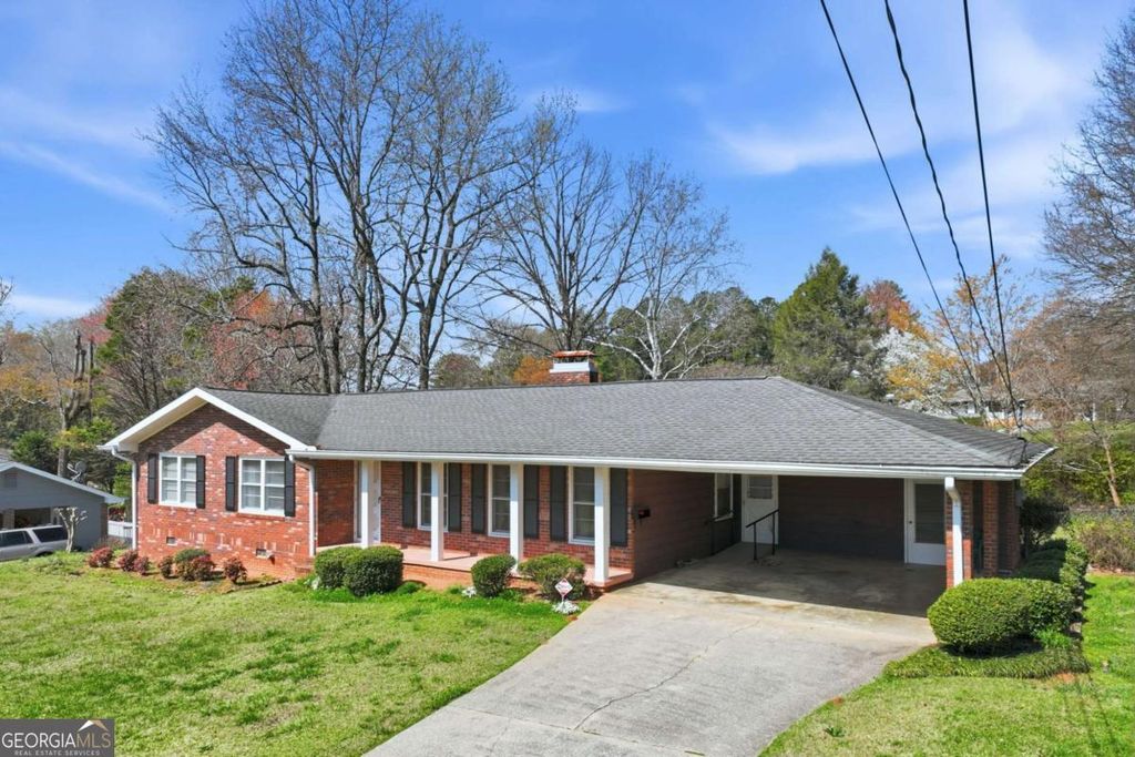 Photo of 3024 Saint Charles Avenue, Gainesville, GA 30504 (MLS # 10716180)