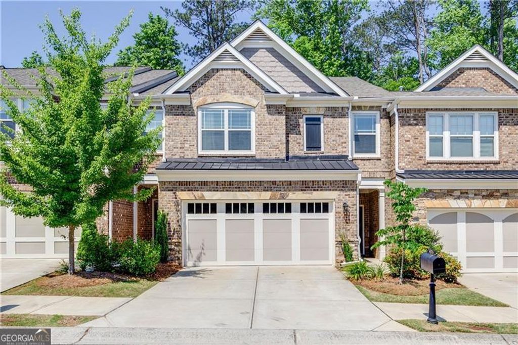 Photo of 13374 Canary Lane, Alpharetta, GA 30004 (MLS # 10727057)