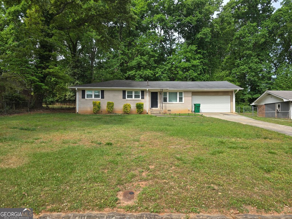 Photo of 2717 Hutch Drive, Decatur, GA 30034 (MLS # 10771390)