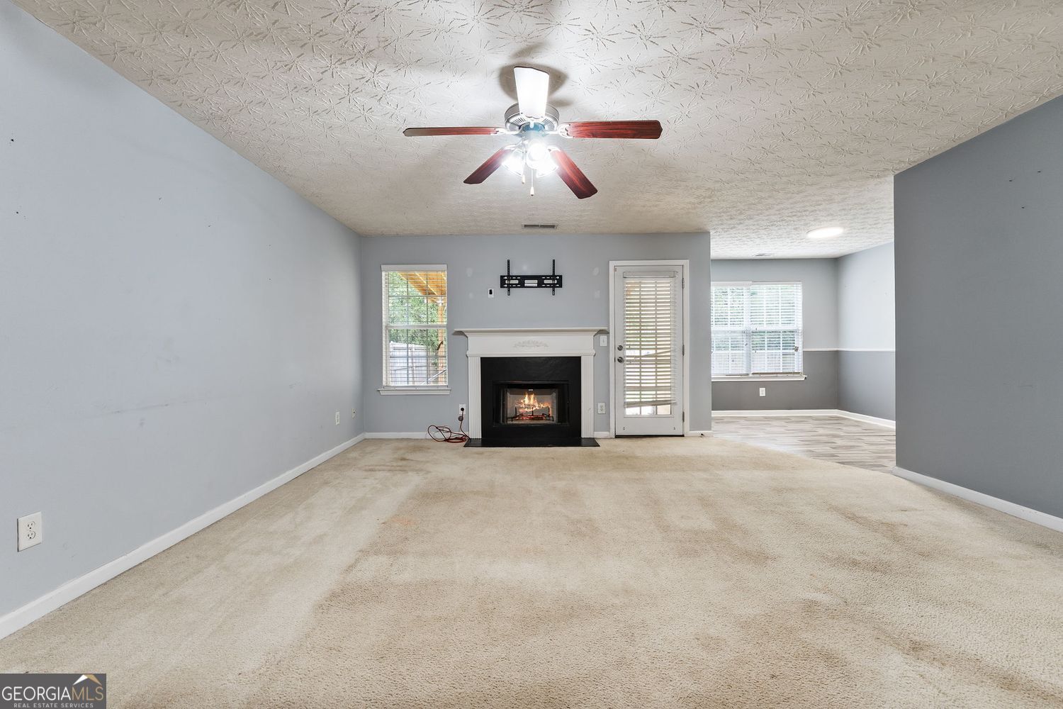 33 Churchill Park DR