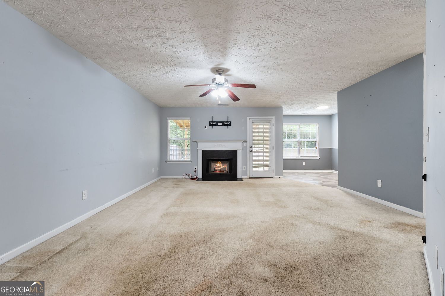 33 Churchill Park DR