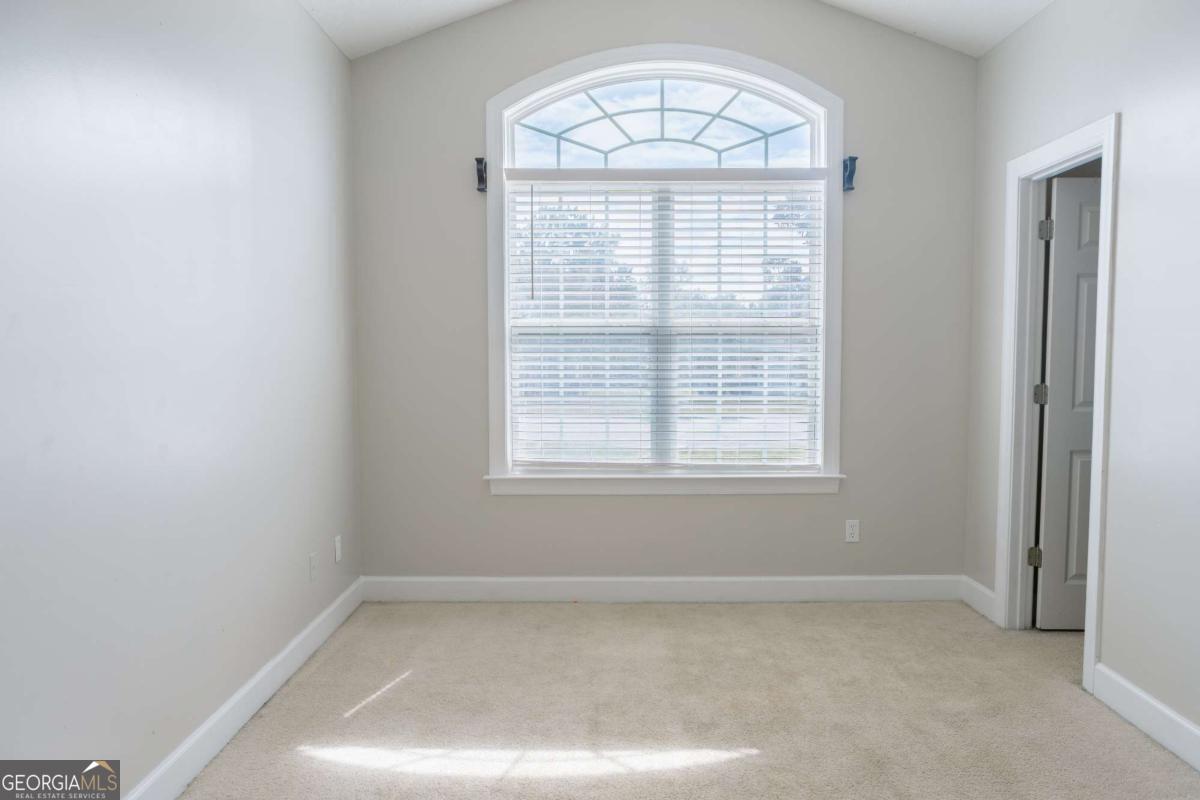 4268 Deercrest