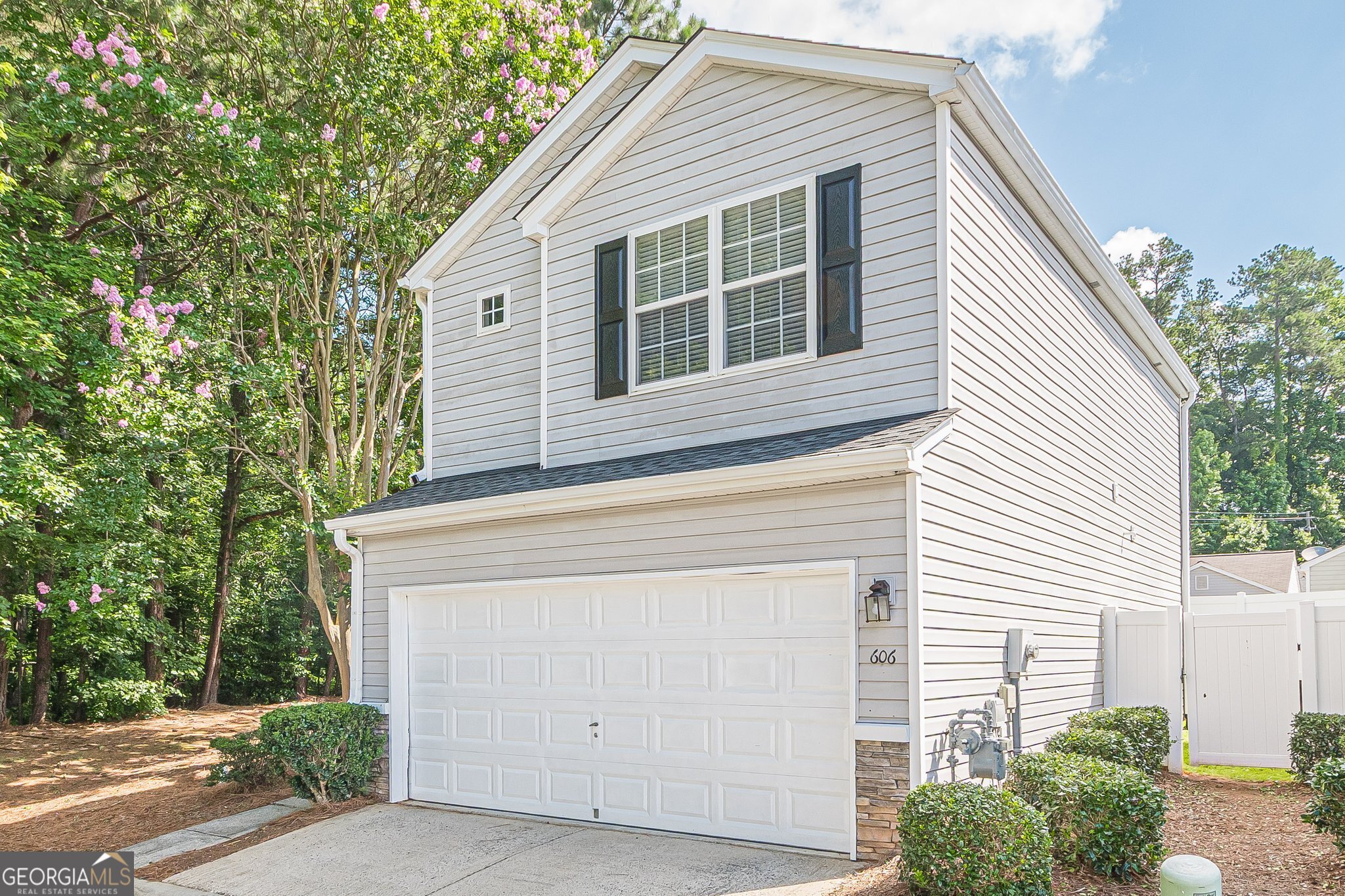 606 Windcroft CIR NW