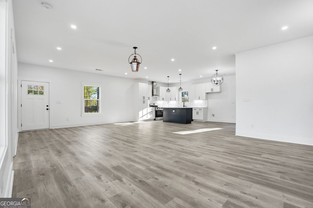 Photo of 12 Sixth St, Griffin, GA 30223 (MLS # 10759033)