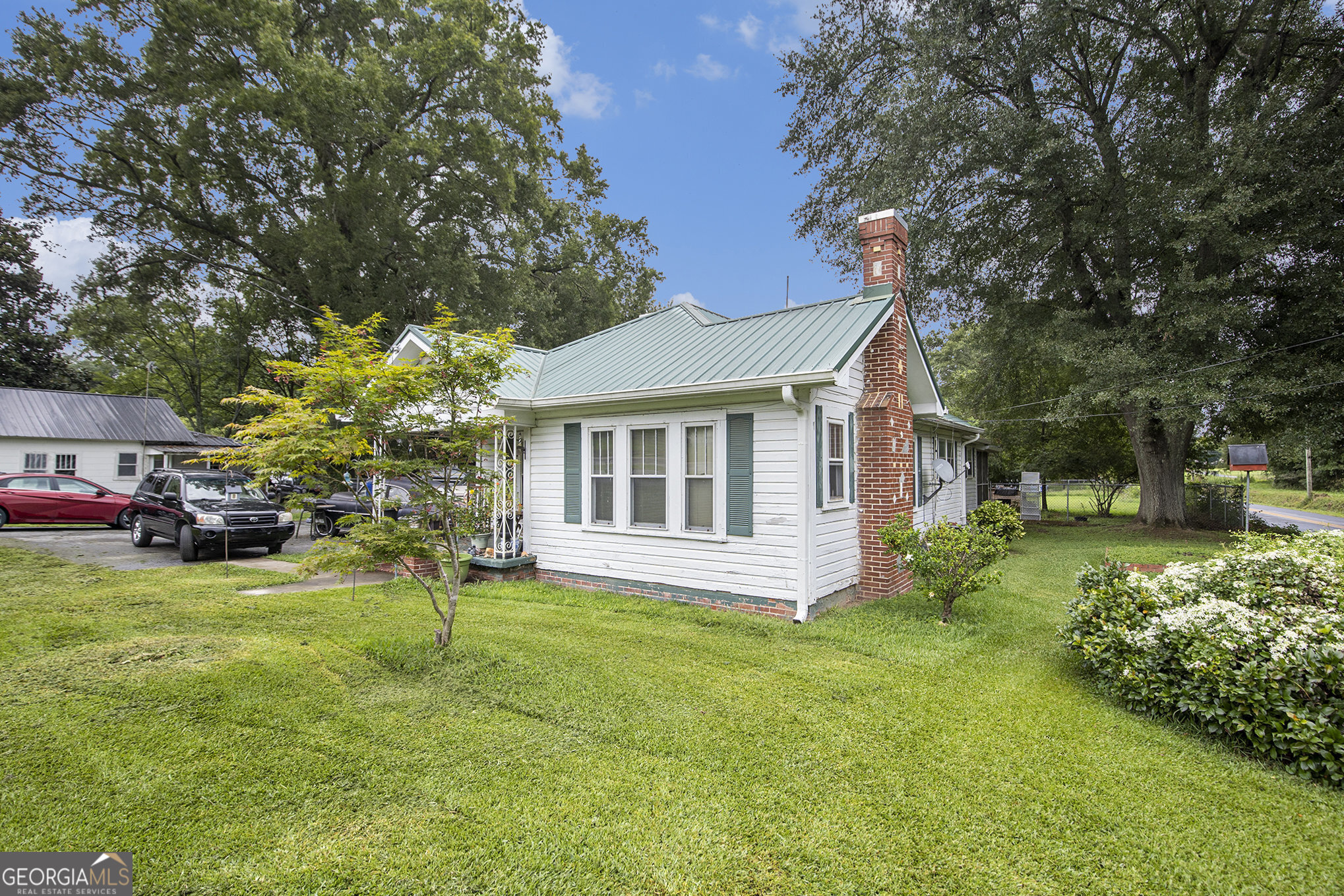 350 S Piedmont AVE