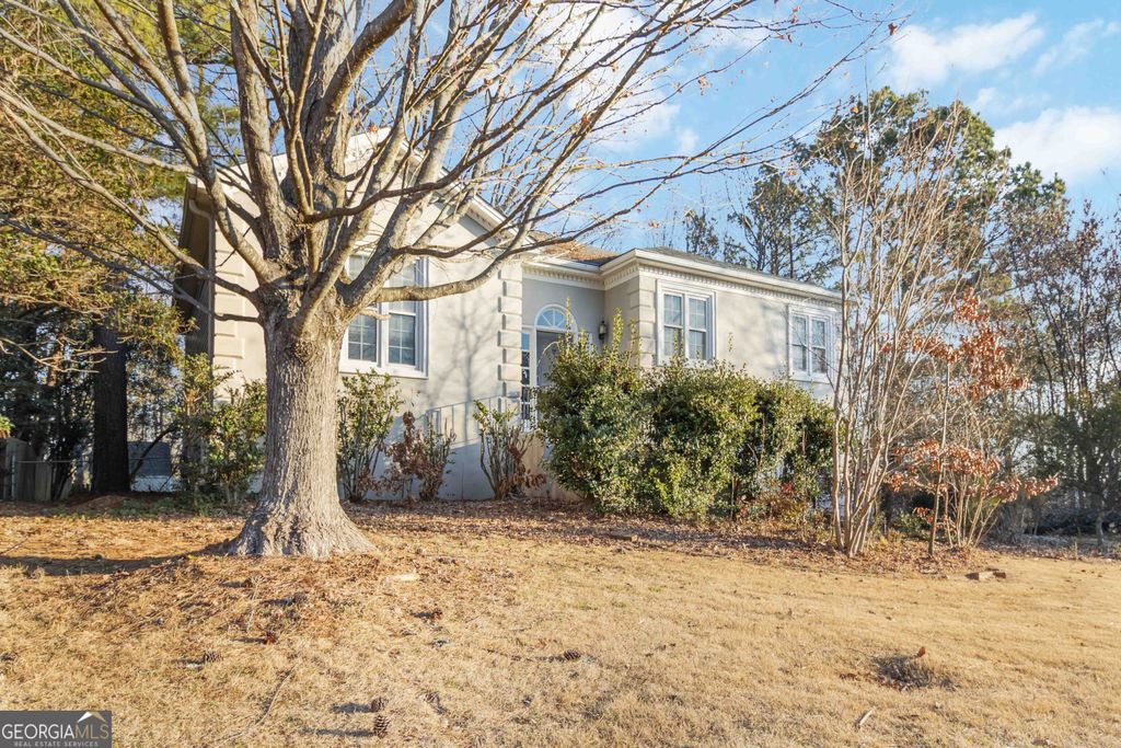Photo of 1351 Middleburg Hunt, Lawrenceville, GA 30043 (MLS # 10693238)