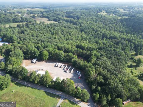 1806 Moccasin Gap RD Lula GA 30554