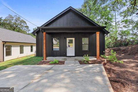 Photo of 408 Poplar Street, Hogansville, GA 30230 (MLS # 10674784)