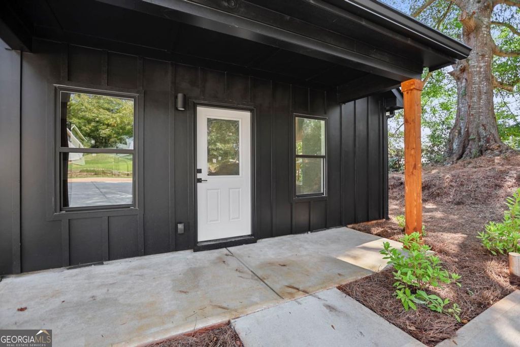 Photo of 408 Poplar Street, Hogansville, GA 30230 (MLS # 10674784)