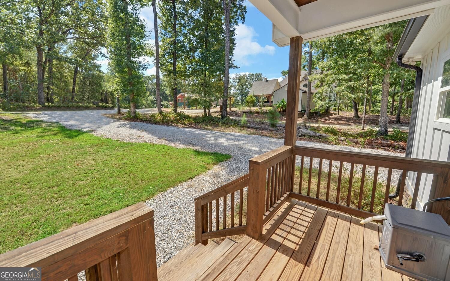 322 Paradise Point RD