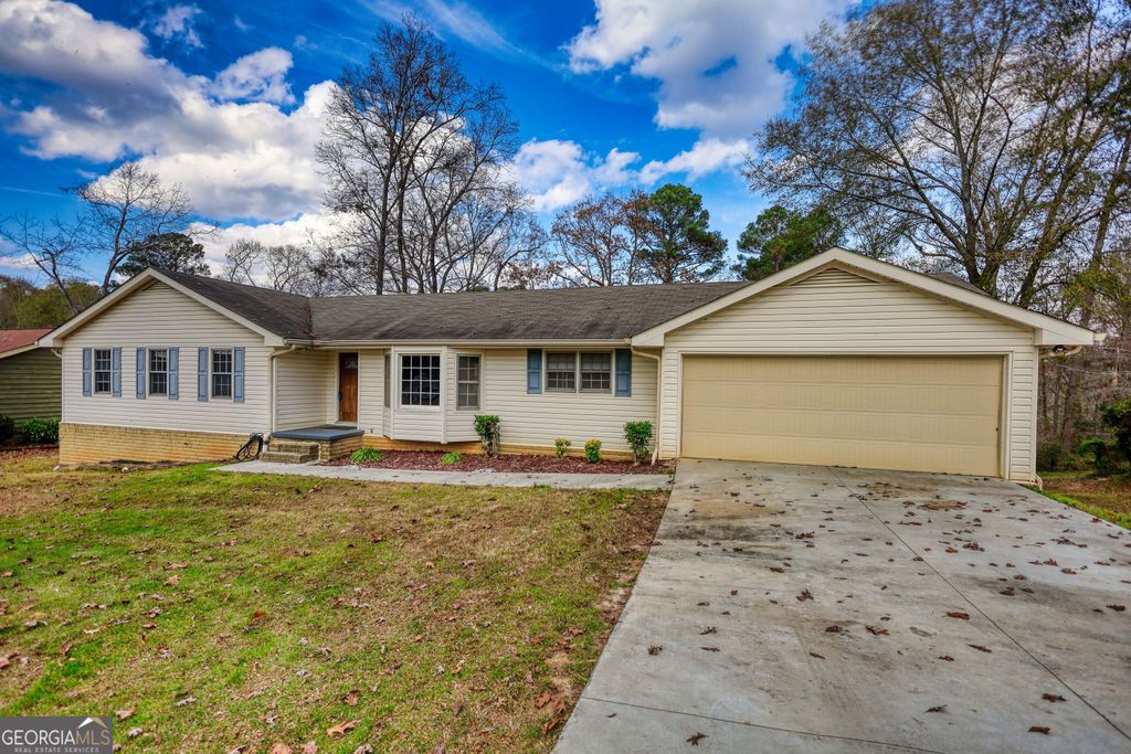 Photo of 2289 Amberbrook Drive SW, Conyers, GA 30094 (MLS # 10650582)