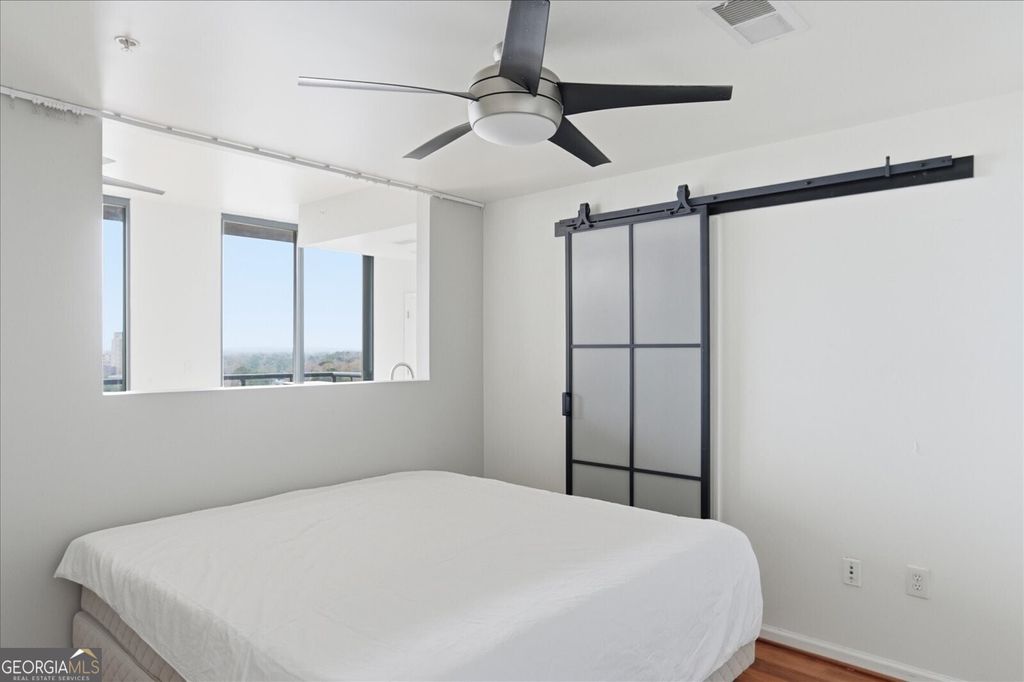 Photo of 3040 Peachtree Road NW #805, Atlanta, GA 30305 (MLS # 10655522)