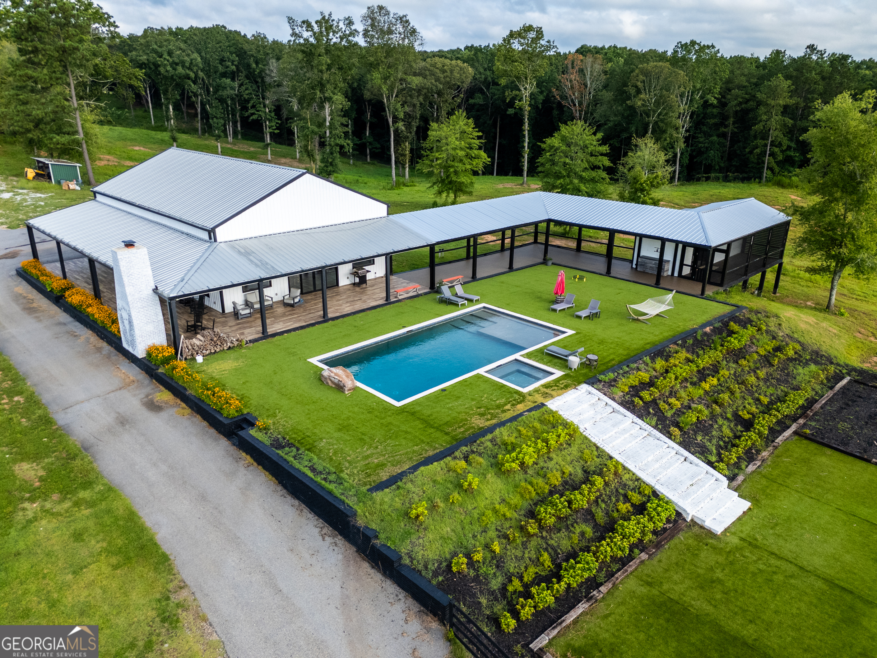 2199 Roosterville RD