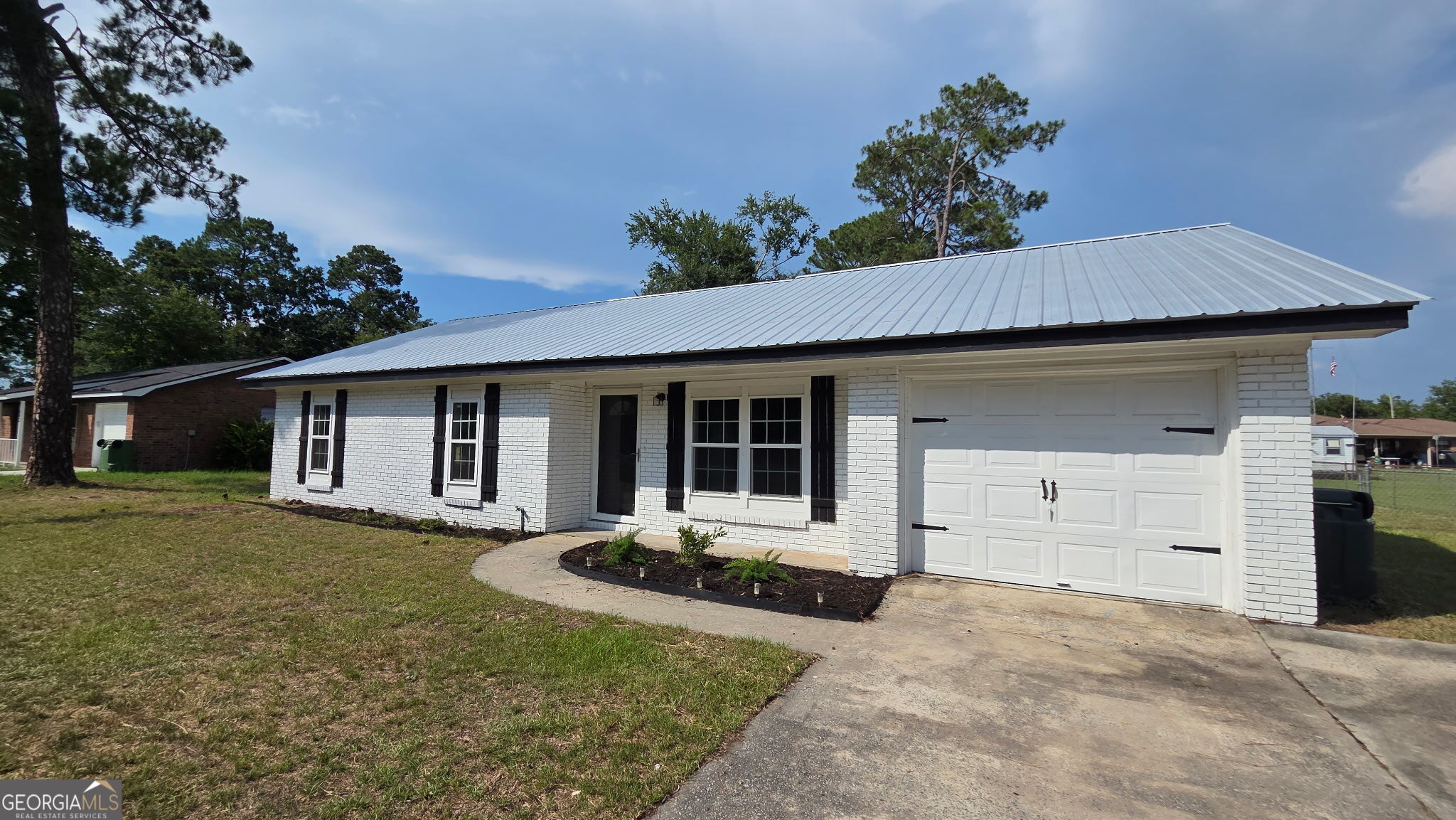 656 Mahoney RD