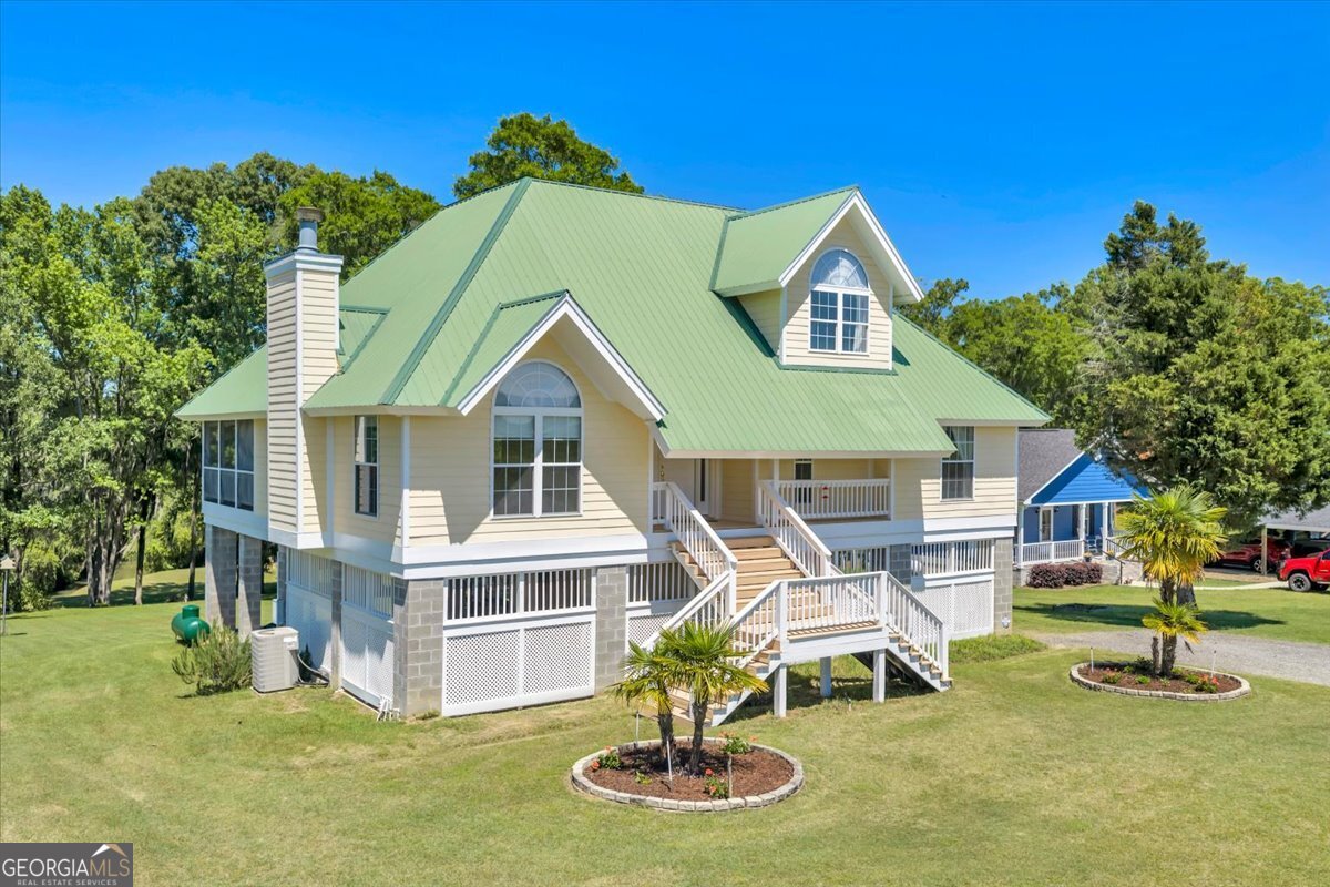 114 Waterfront DR