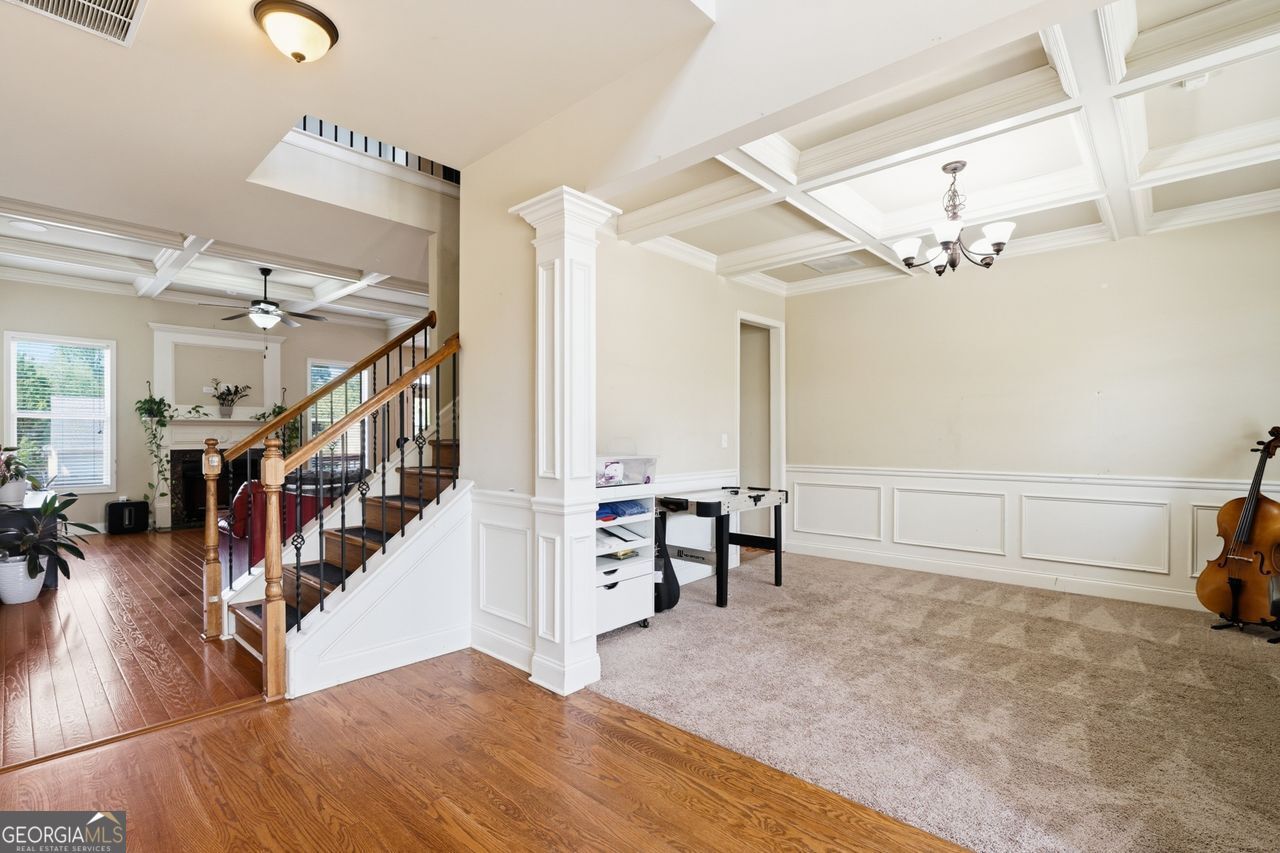 522 Woodburn LN