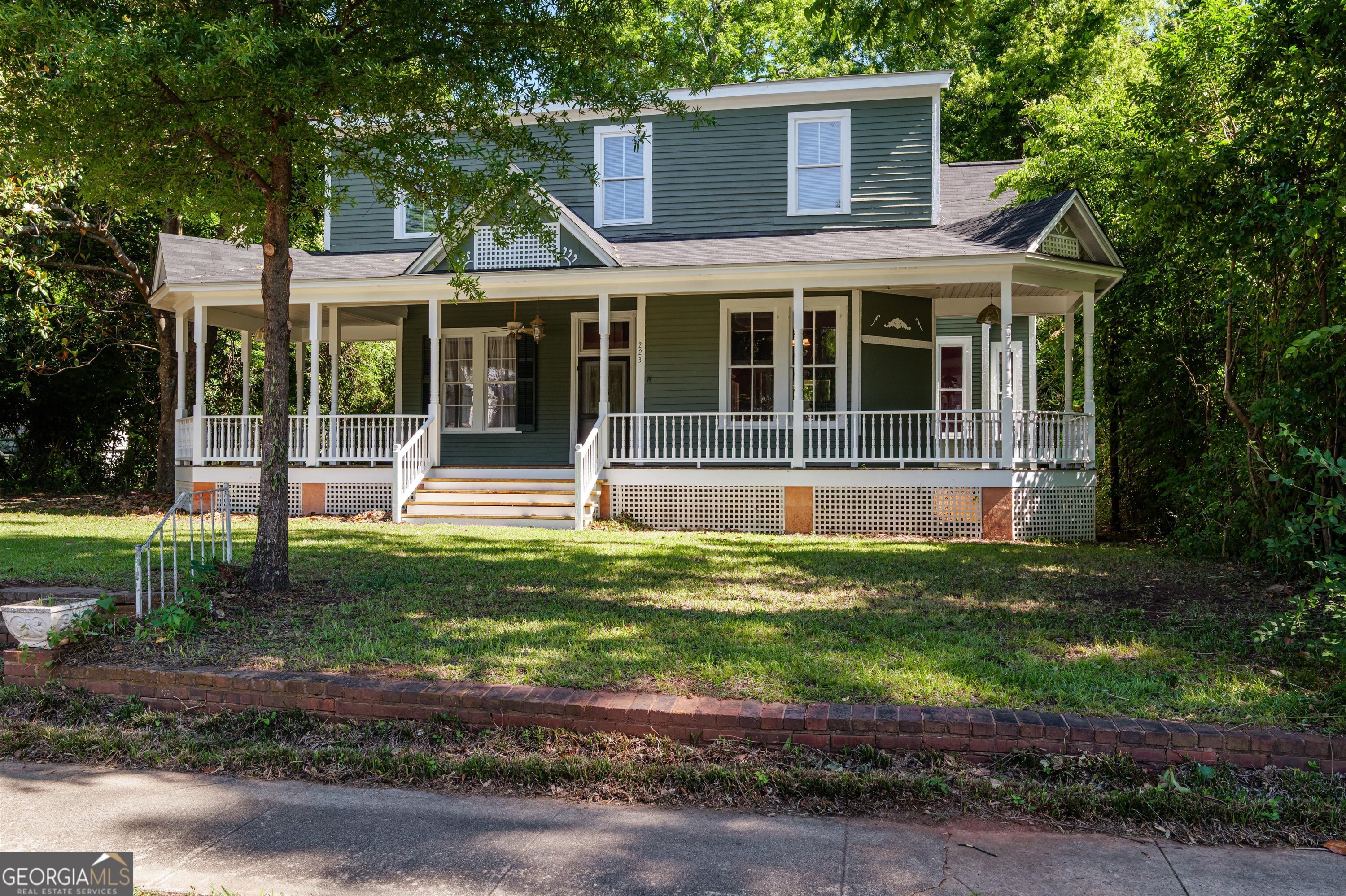 223 E Robert Toombs AVE