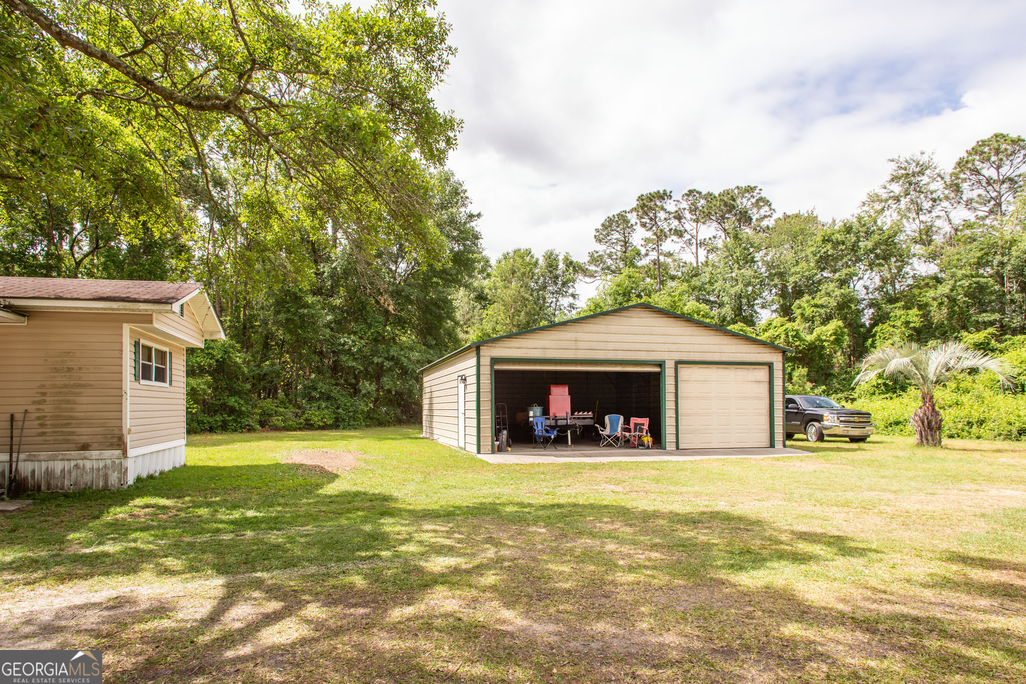602 E Blackshear AVE