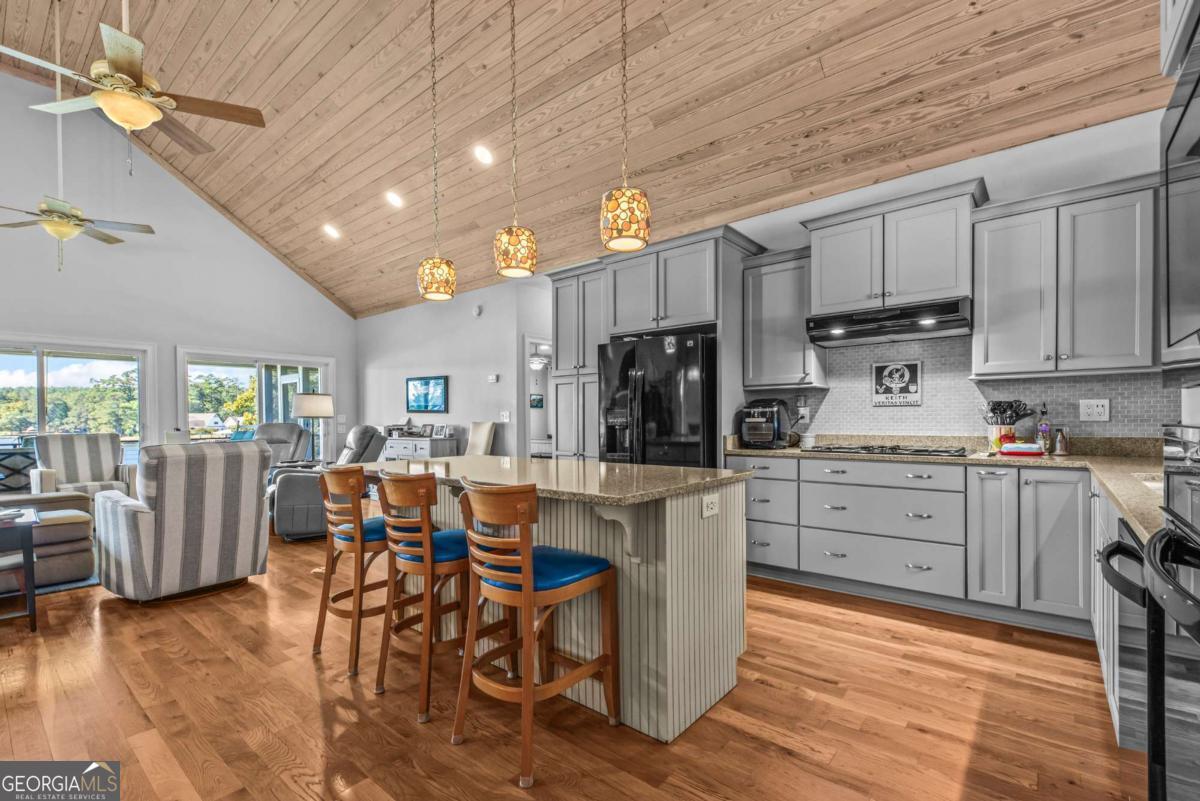 114 Sinclair LN