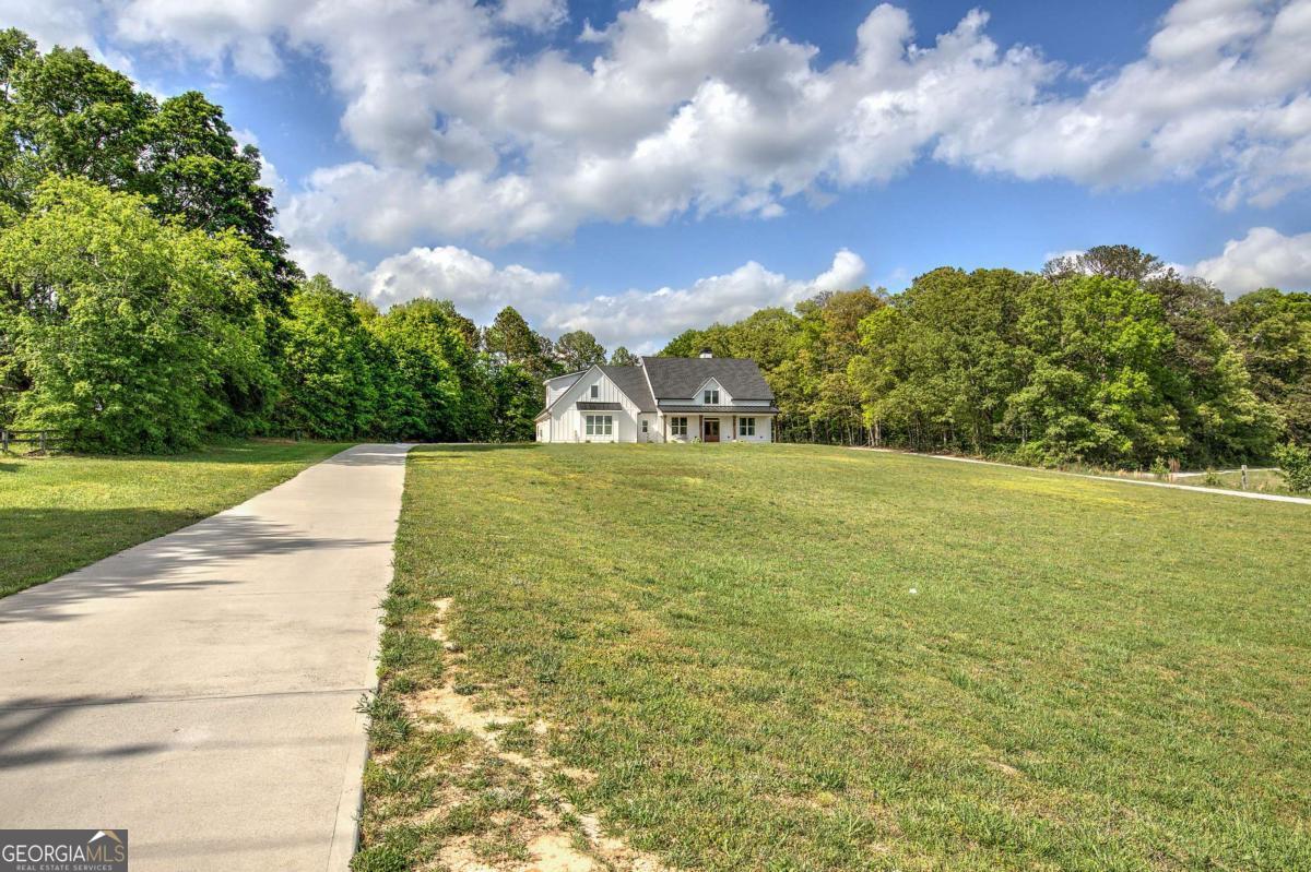 613 Nebo RD