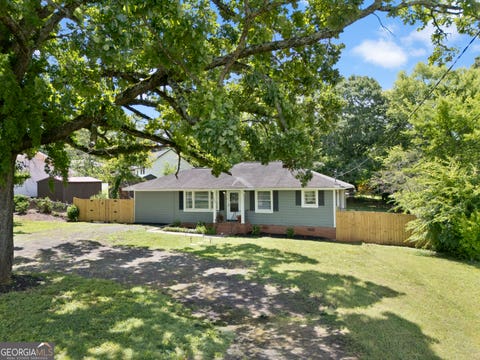 Photo of 1306 Calhoun Avenue, Rome, GA 30161 (MLS # 10793974)