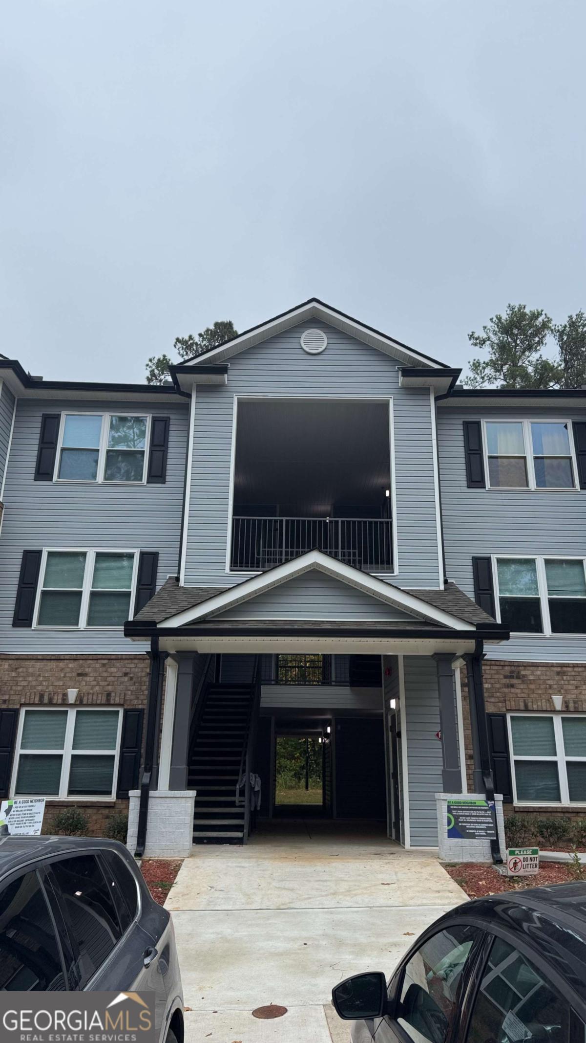 3204 Fairington Village DR