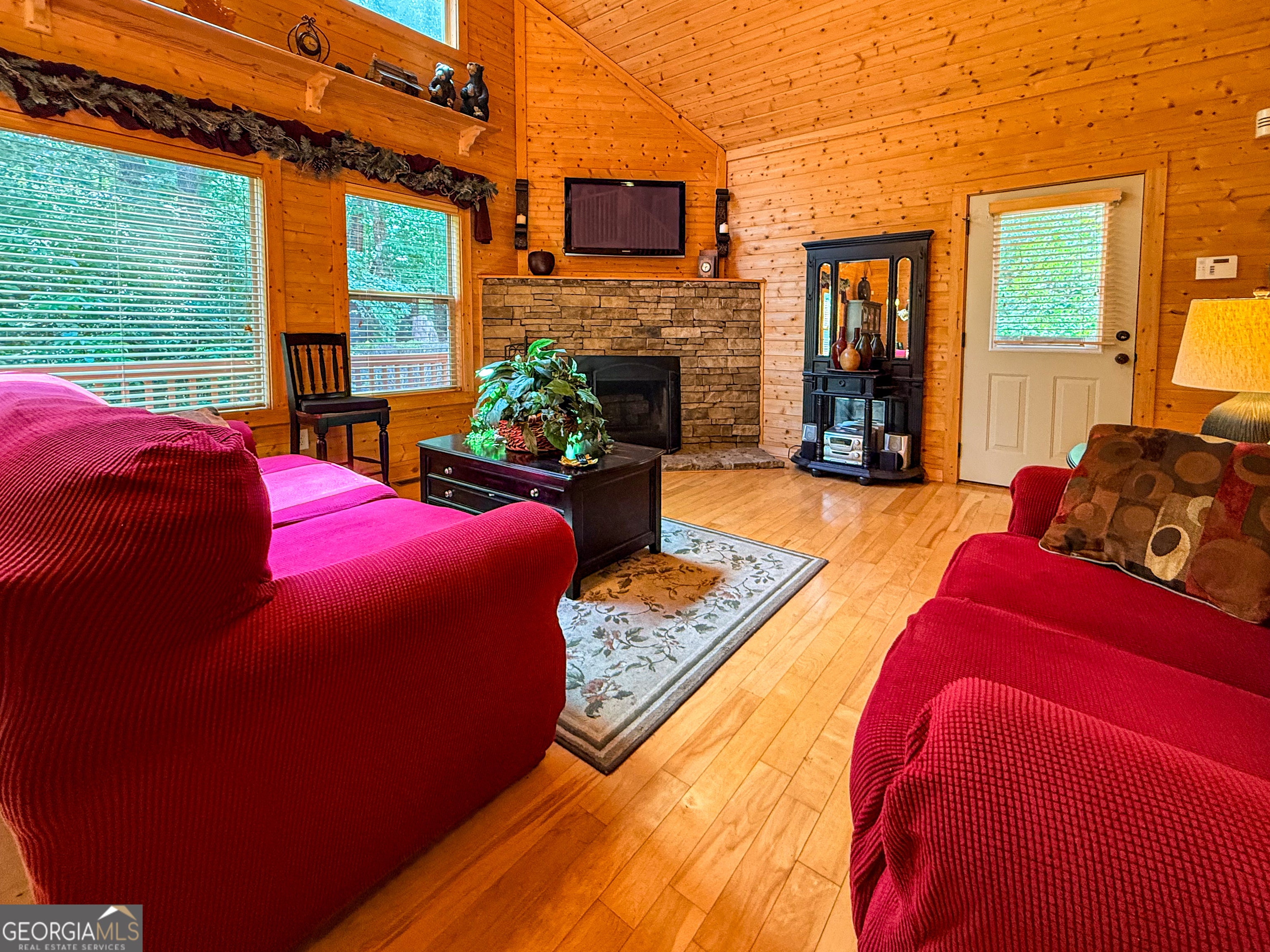 10 Meadow View LN