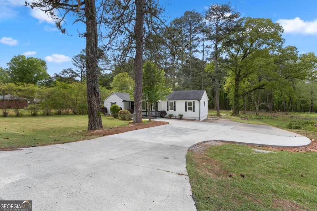 Photo of 2014 Fence Road, Dacula, GA 30019 (MLS # 10688108)