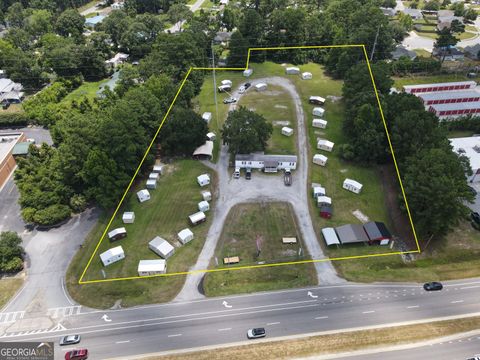 5703 Ogeechee RD Savannah GA 31405