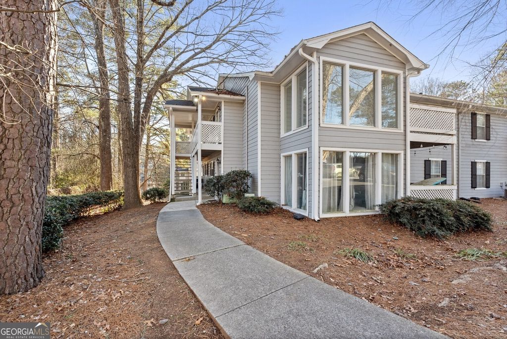 Photo of 205 Natchez Trace, Sandy Springs, GA 30350 (MLS # 10681201)