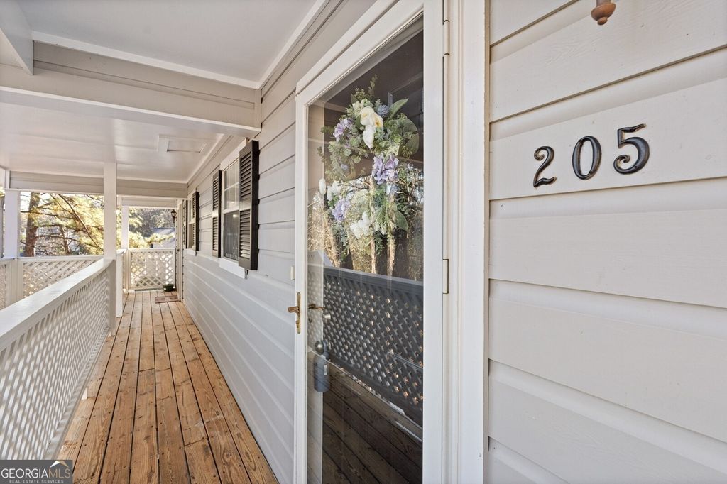 Photo of 205 Natchez Trace, Sandy Springs, GA 30350 (MLS # 10681201)