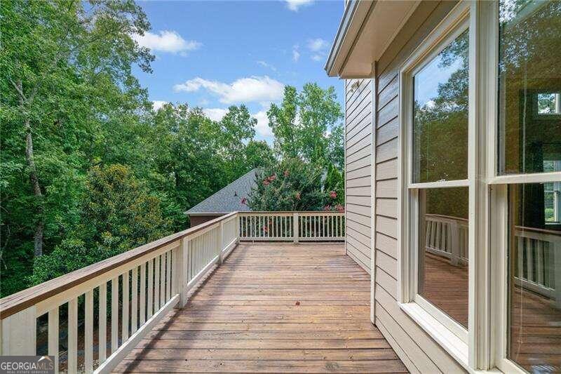 Lake Sovereign - Residential