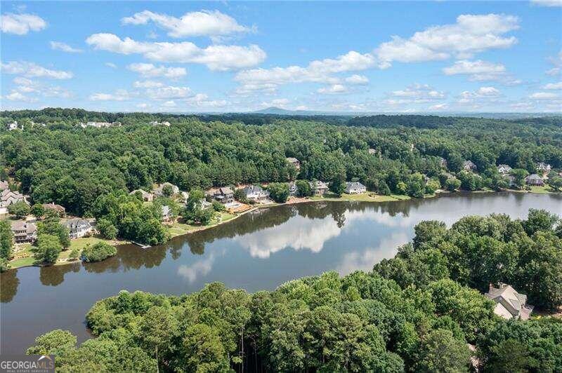 Lake Sovereign - Residential