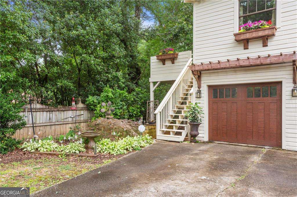 1032 Oakdale RD NE 1