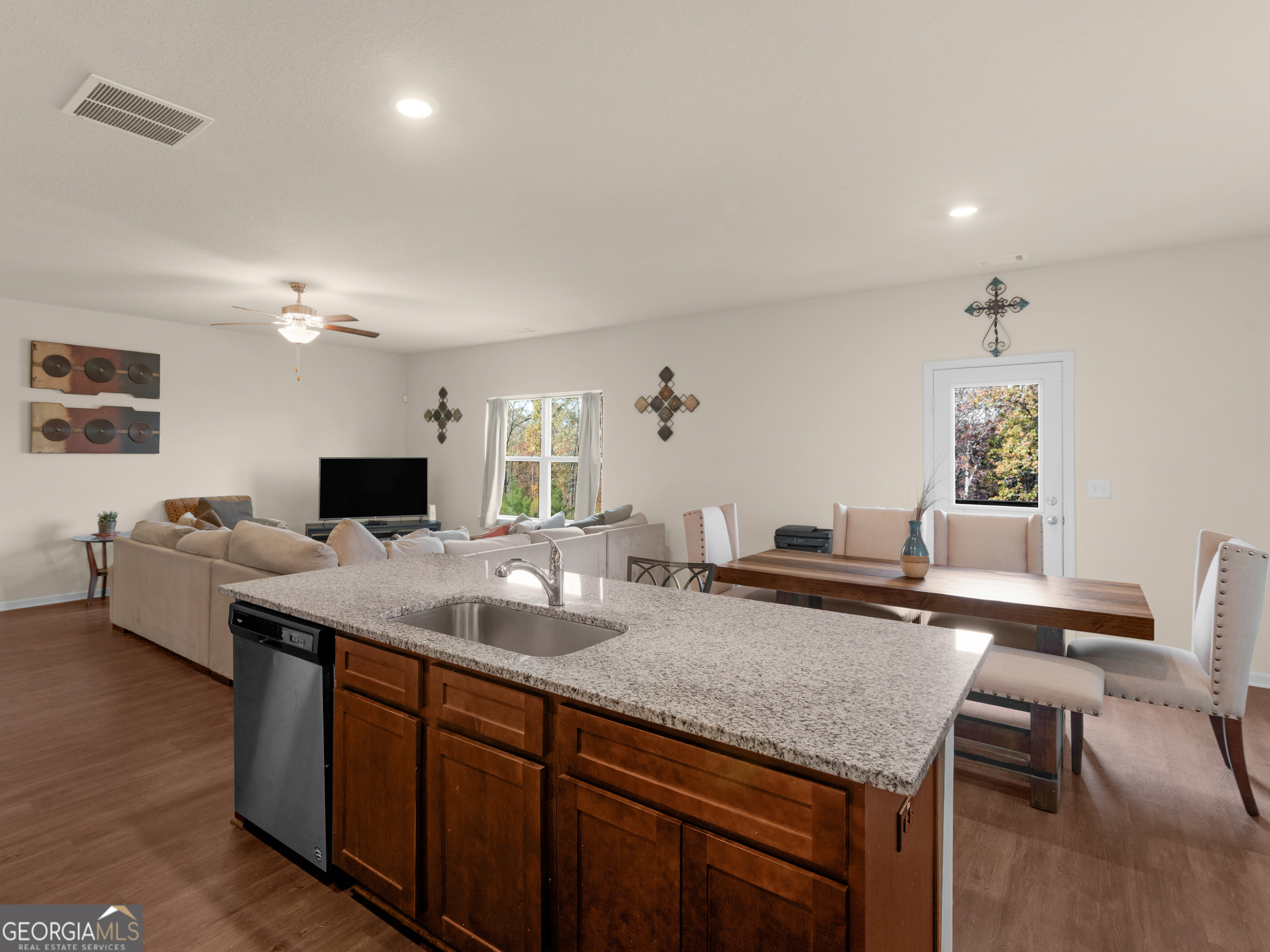 Saddle Ridge @ Annewekee Trail - Residential