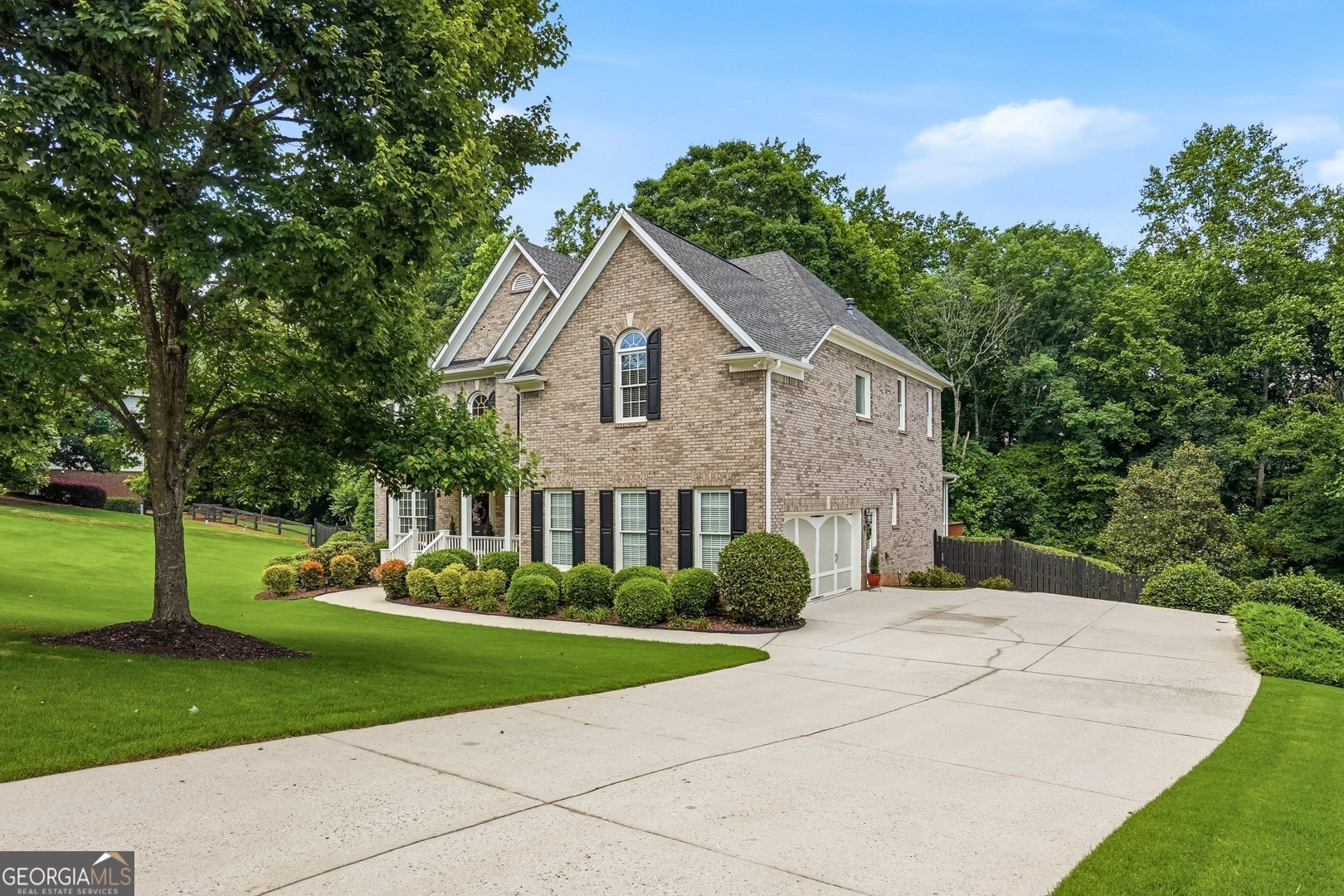 5835 Catalpa CT