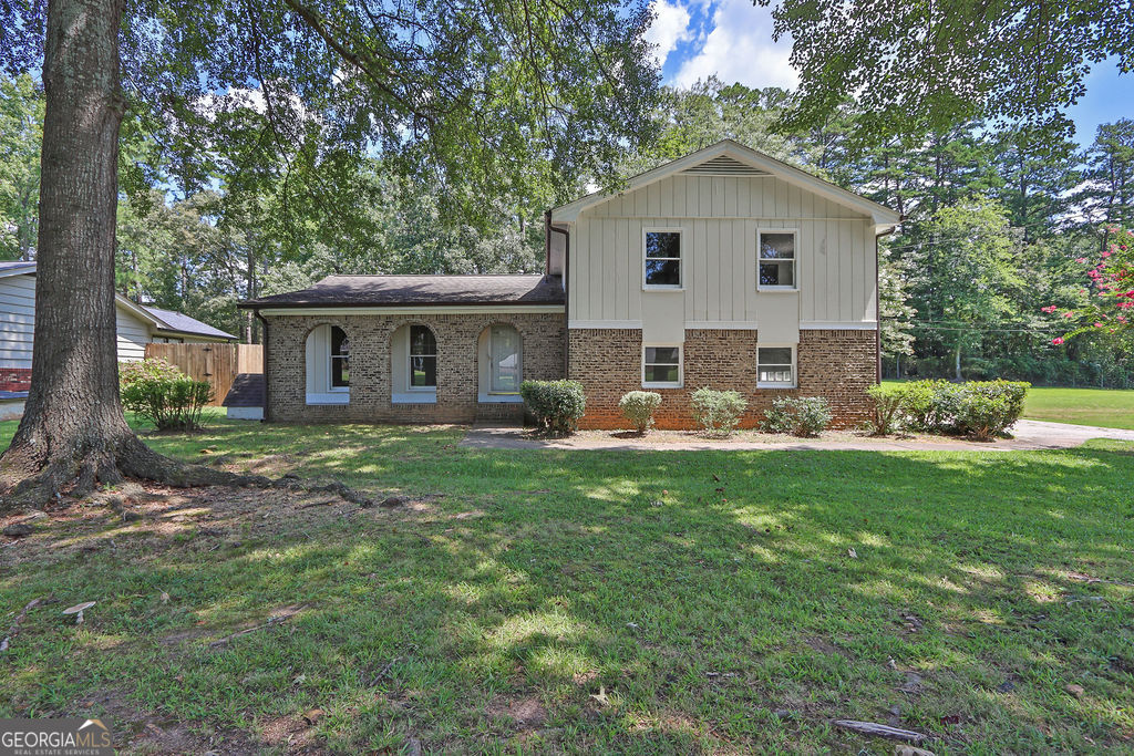 Welcome to this charming Lawrenceville home! Featuring 3 bedrooms and 2 full baths, this property offers a separate living room, dining room, and family room - plenty of space for everyone. Enjoy the outdoors on the large screened porch with an adjoining sundeck, overlooking a spacious, level lot. Additional highlights include a 2-car garage, NO HOA, and a location that's close to everything: schools, parks, downtown Lawrenceville, shopping, restaurants, the hospital, and quick highway access to both Atlanta and Athens. This clean and well-kept property requires minimal updates, making it a perfect opportunity for investors or primary homeowners.